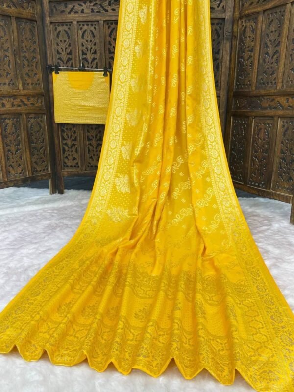 Zari n Meenakari Weaving in Full Saree